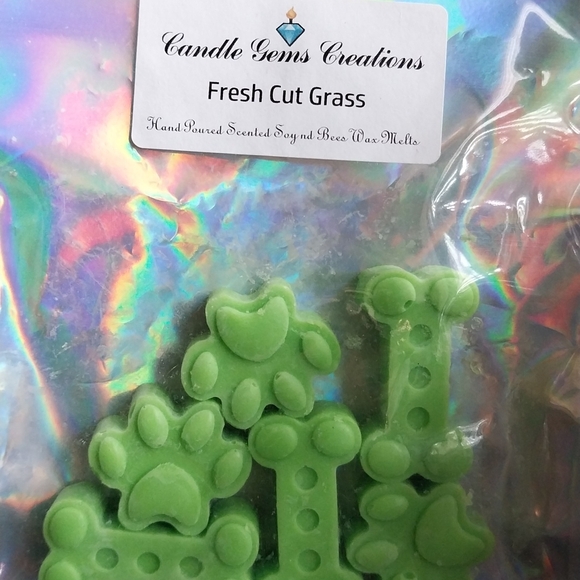 Candle Gems Creations Fresh Cut Grass Wax Melts - Picture 2 of 2